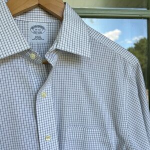 Brooks Brothers 1818 - Slim Spread Collar Dress Shirt - 15 neck, 32 sleeve - Med
